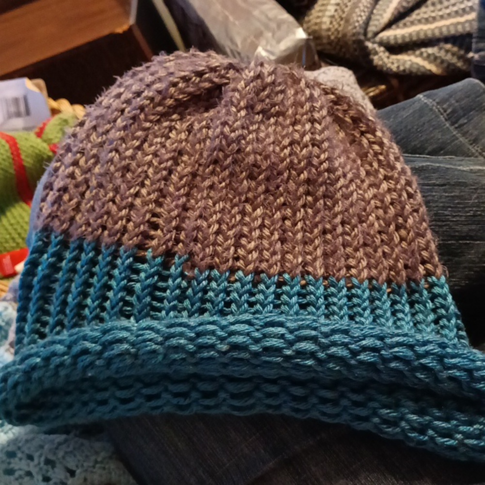 Knit Hat Adult sz Blueberry teal blue tan Beanie hat yarn